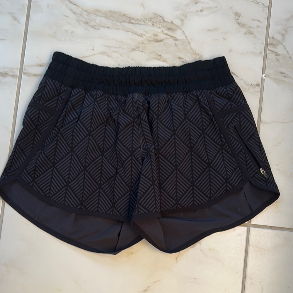 Lululemon Athletica Black Athletic Shorts with Elastic Waistband